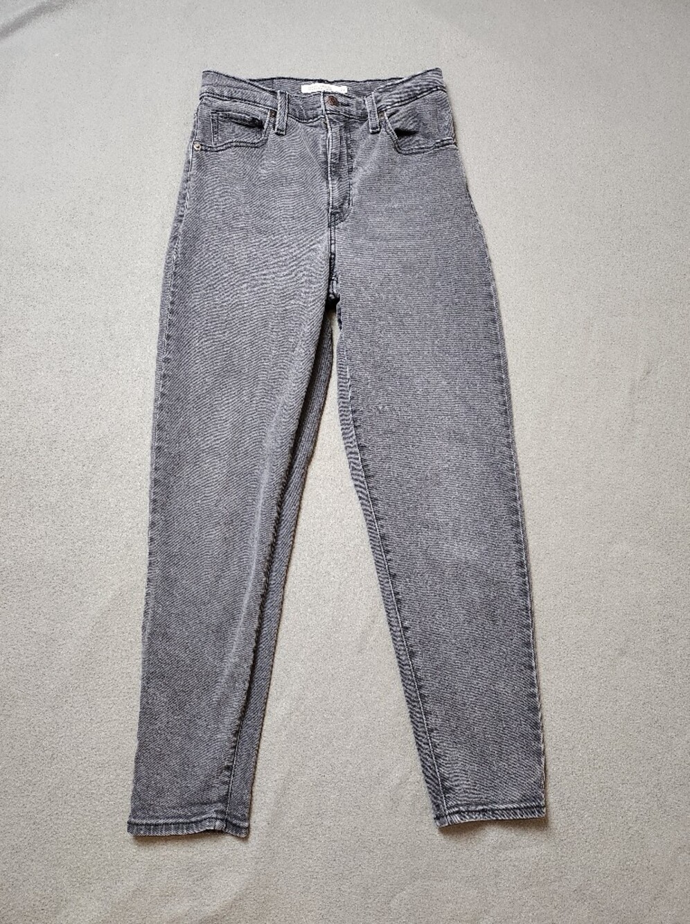 Levi’s High Waisted Mom Jeans Sz 27 Grey / Faded Black